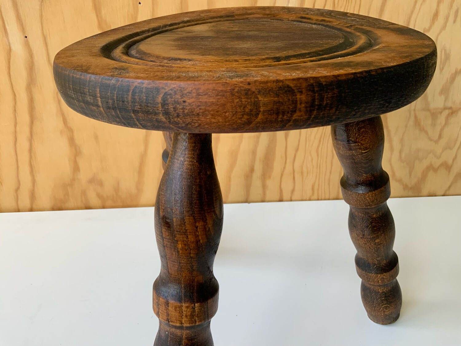 Cowherd stool