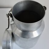 Milk pot