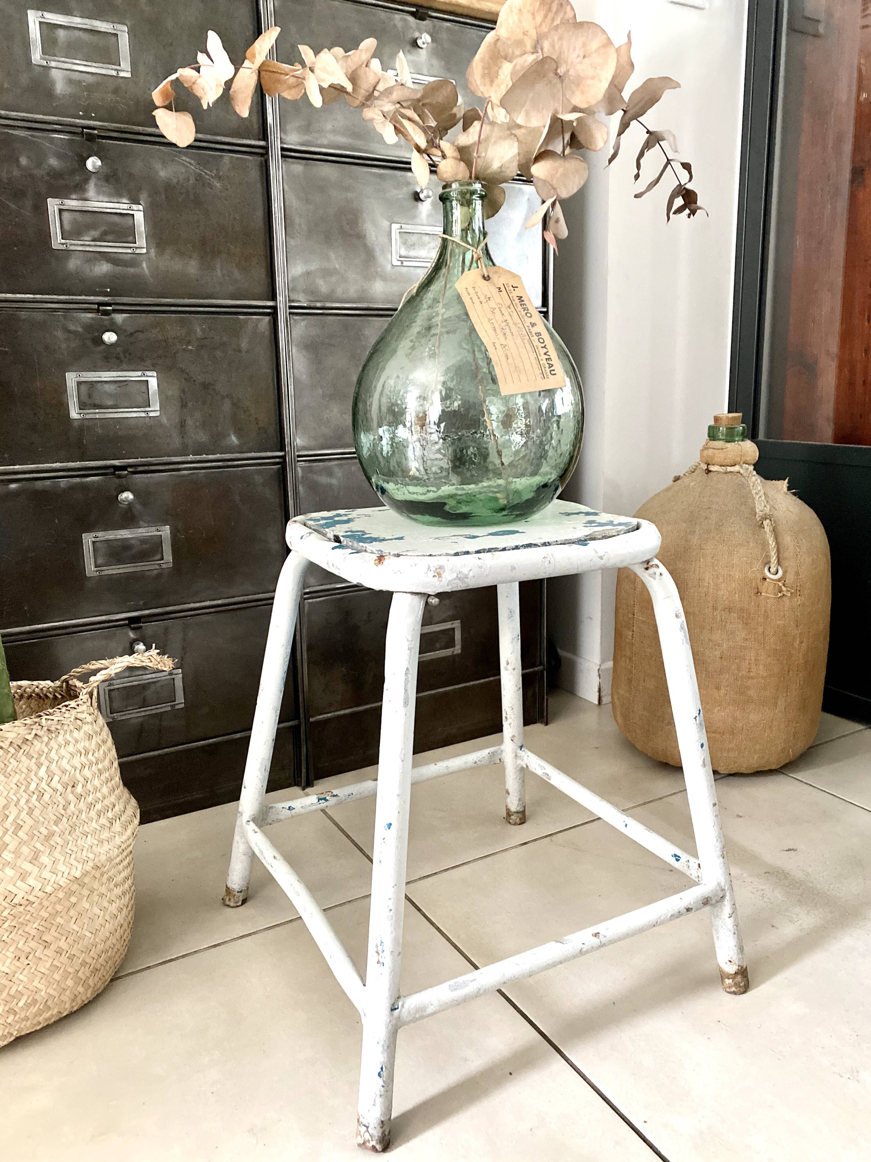 Industrial workshop stool