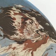 Coupe en terre mêlée d'Apt – Signée Bernard – Décor marbré polychrome