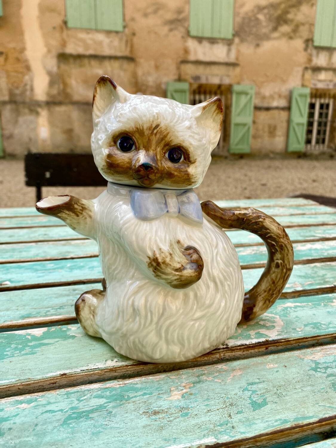 Vintage kitten teapot