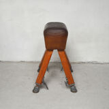 Former horse of arçon in wood and steel