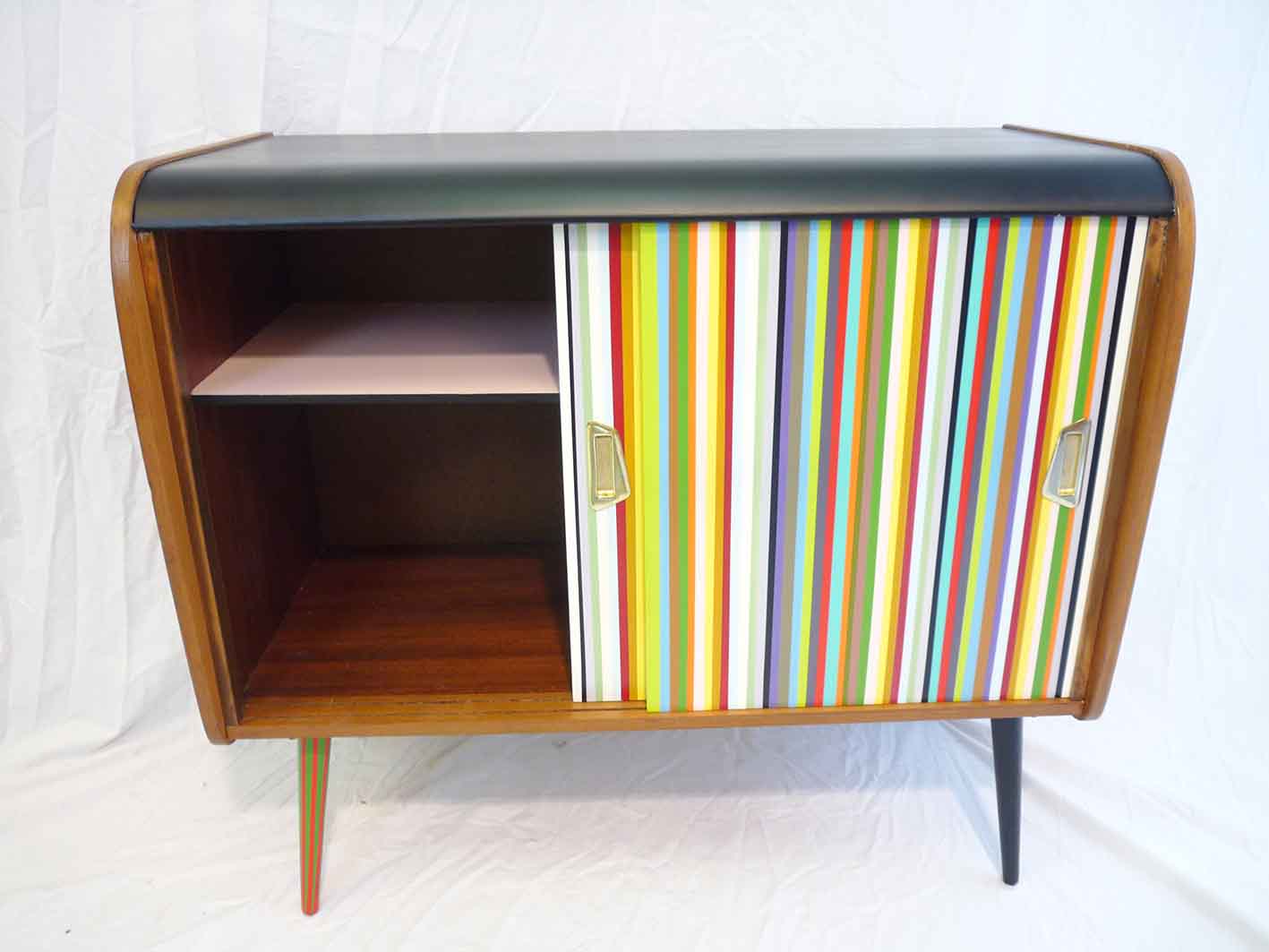 Vintage chest of drawers 2 sliding doors