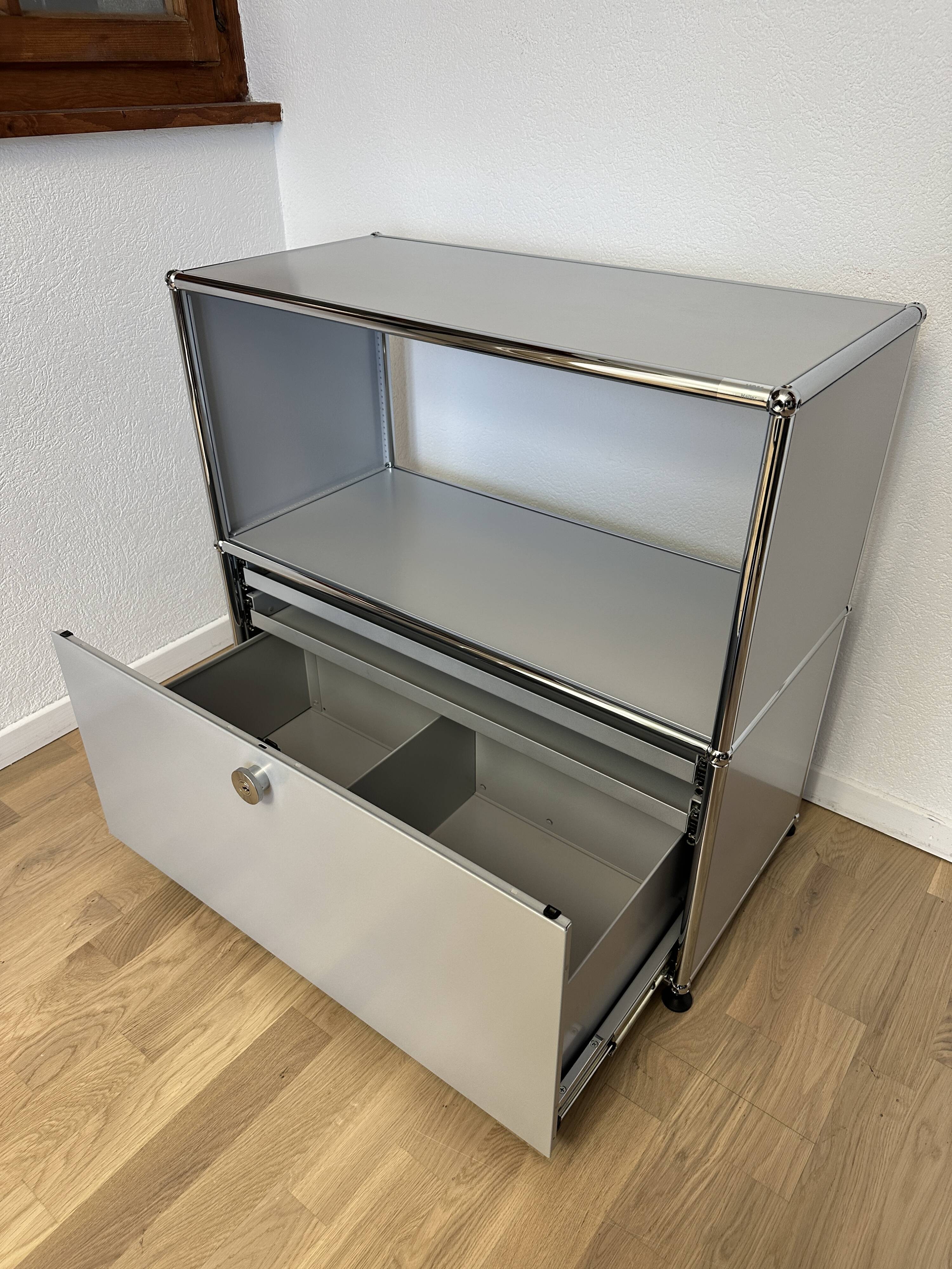 USM Haller Chest of Drawers in Matte Silver