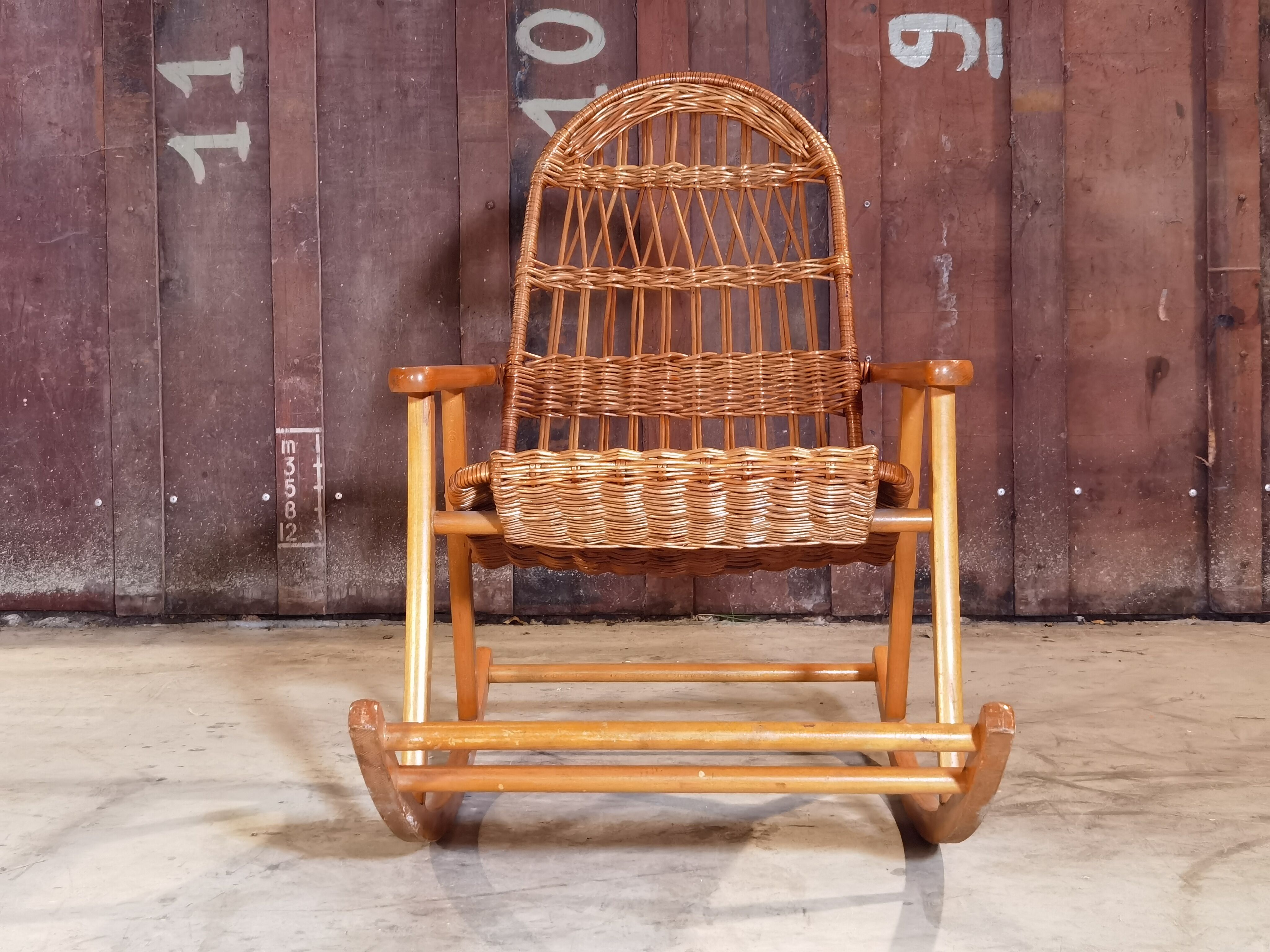 Rocking Chair Rotin and Uluv Wood