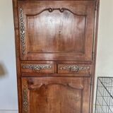 Bonnetière ancienne en bois massif – style Louis XV – excellent état