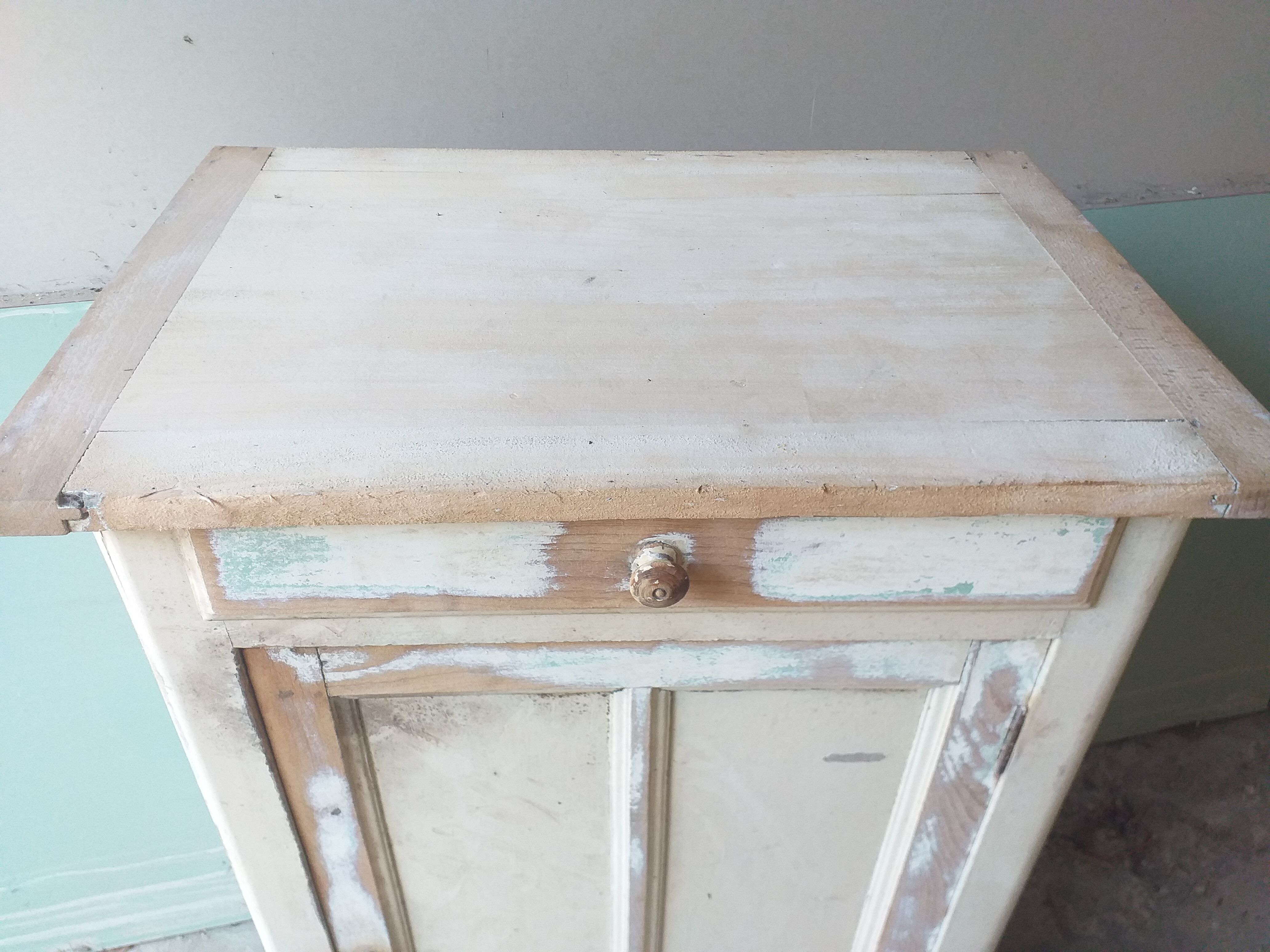Small Parisian furniture