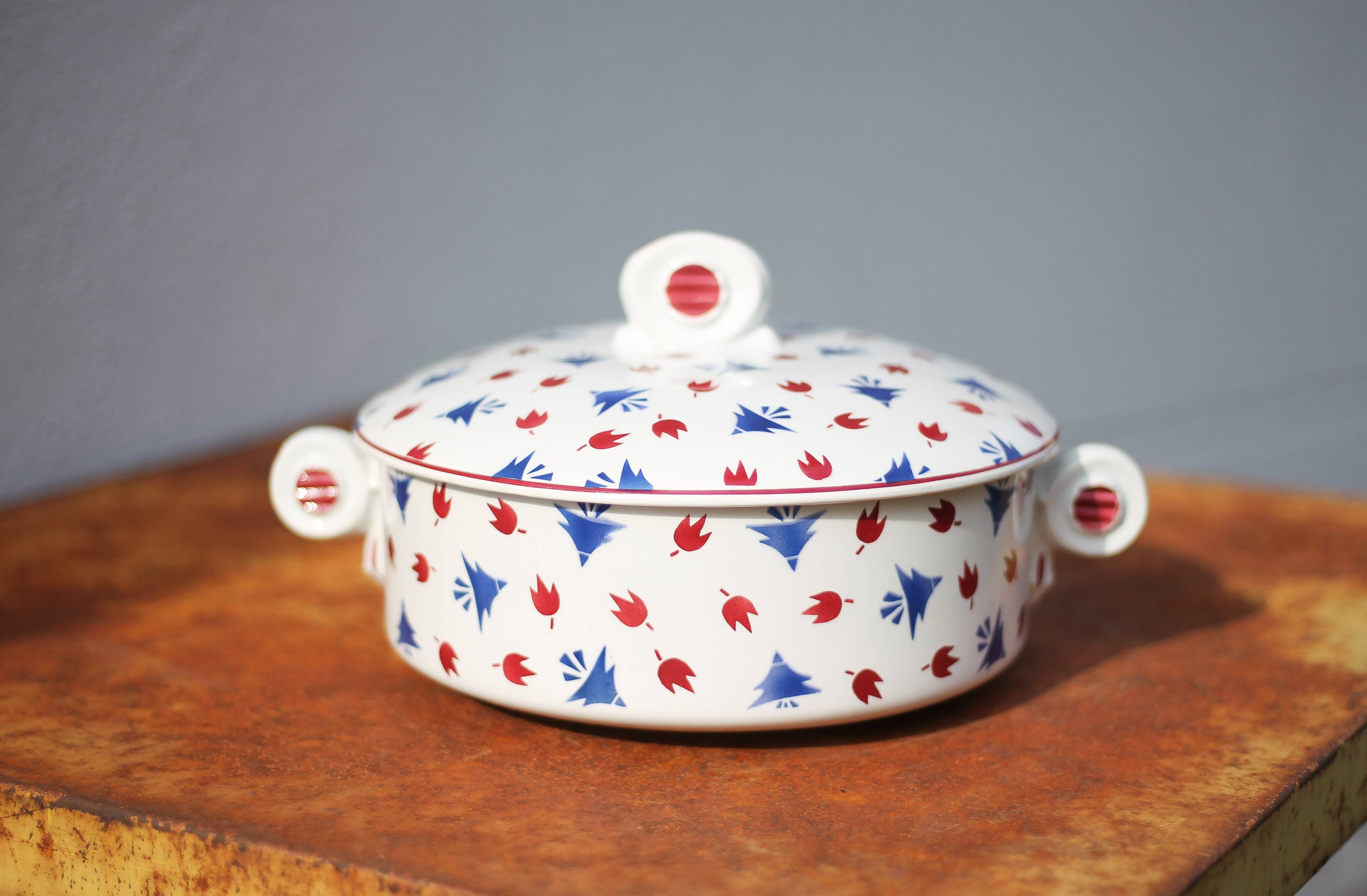 VF Paris Annam porcelain soup tureen, porcelain vegetable bowl