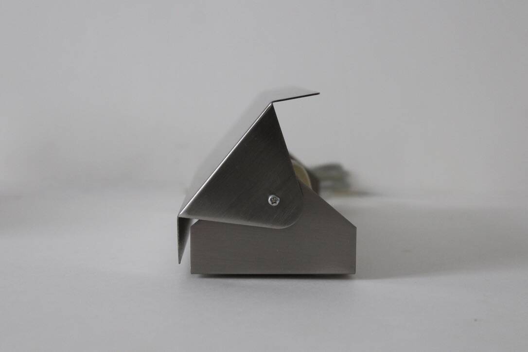 Pair of wall lights with adjustable shutters in brushed aluminum