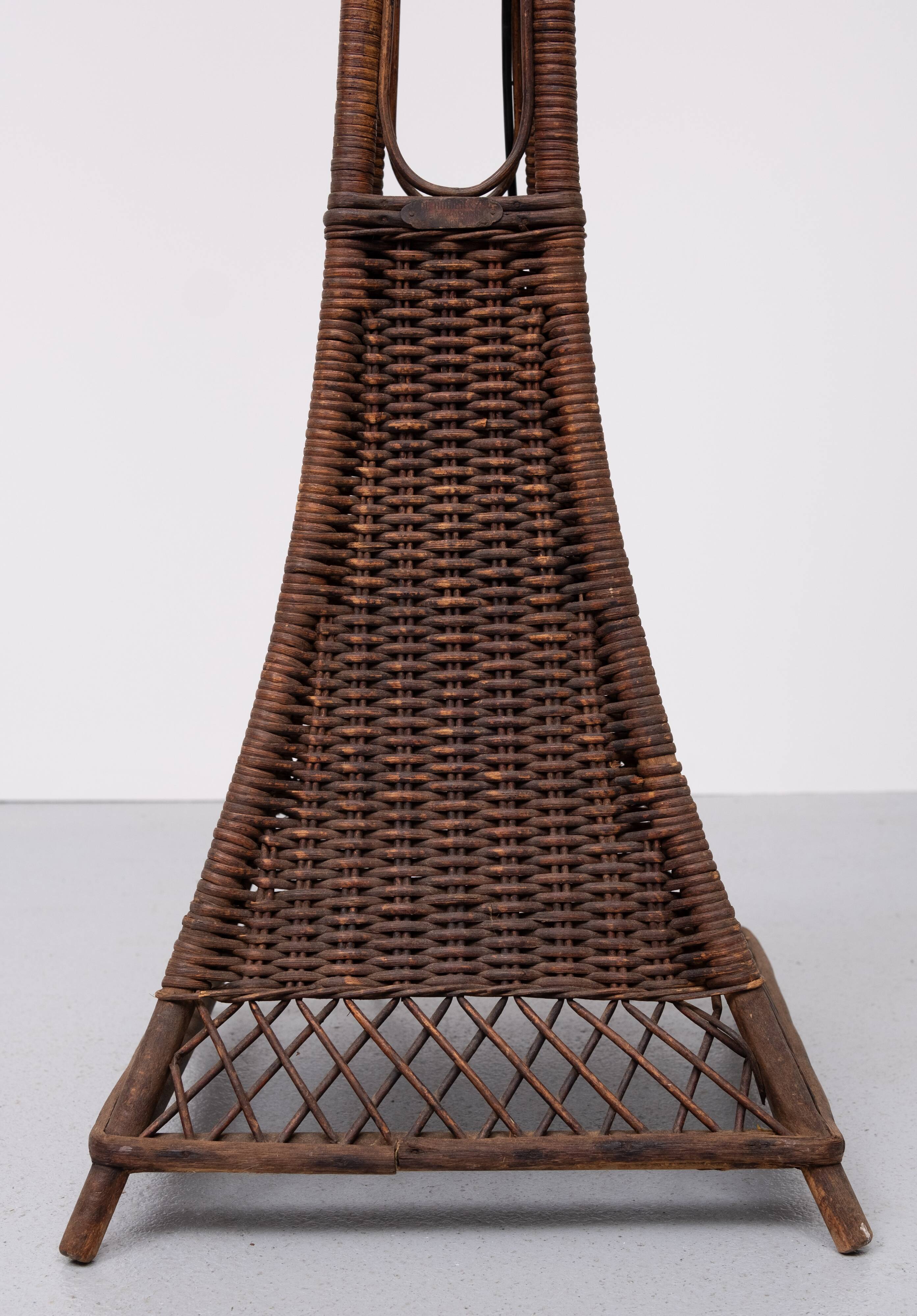 Stunning Wicker floor lamp 1920s Manufacture by L.p.h. de Ridder Amsterdam