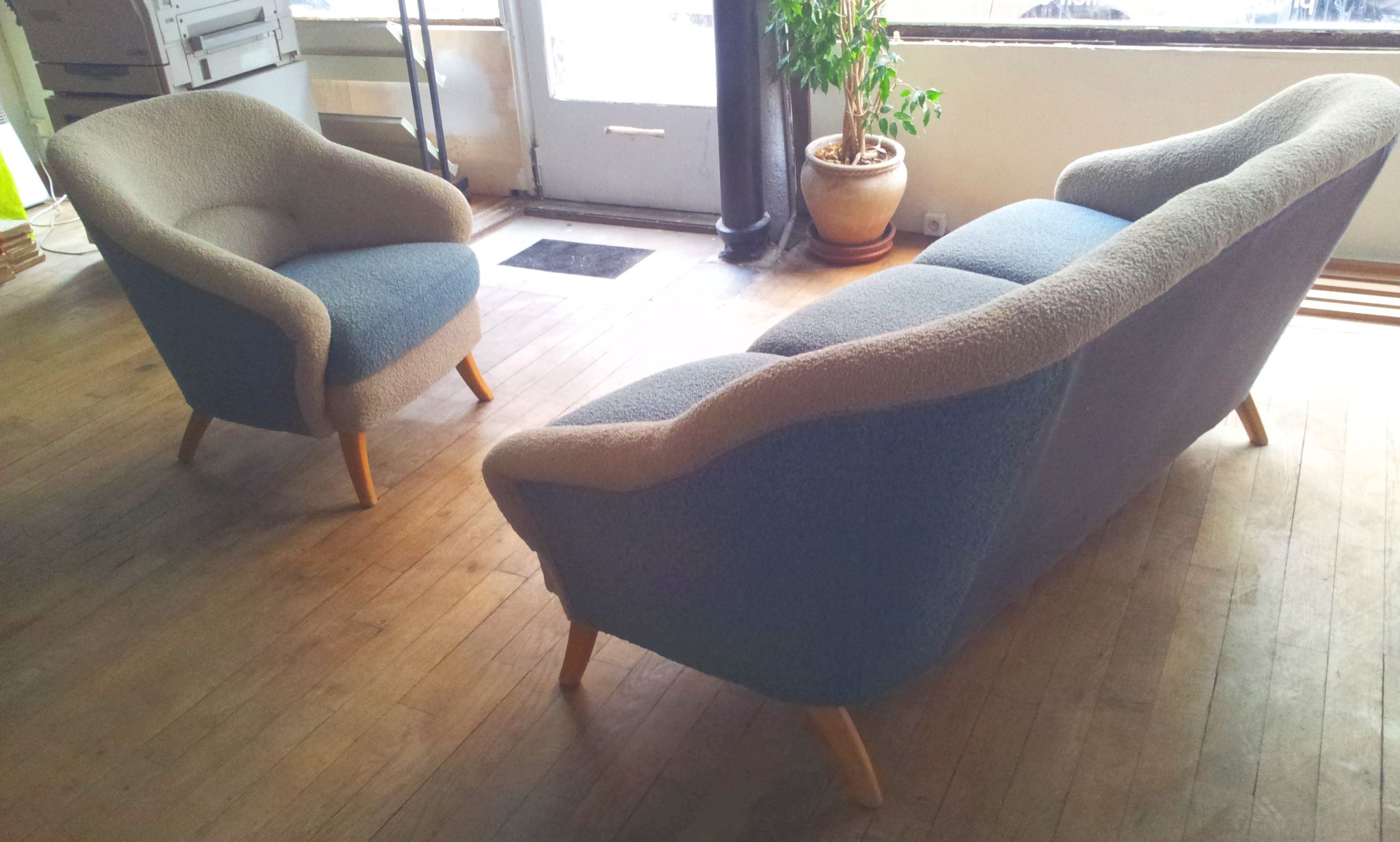 Sofa Danish 50s with his wheelchair