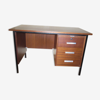 Design desk in wood and metal