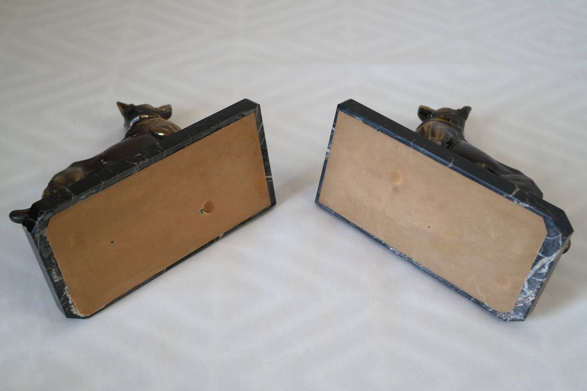 Serre livres chien en régule et marbre vintage