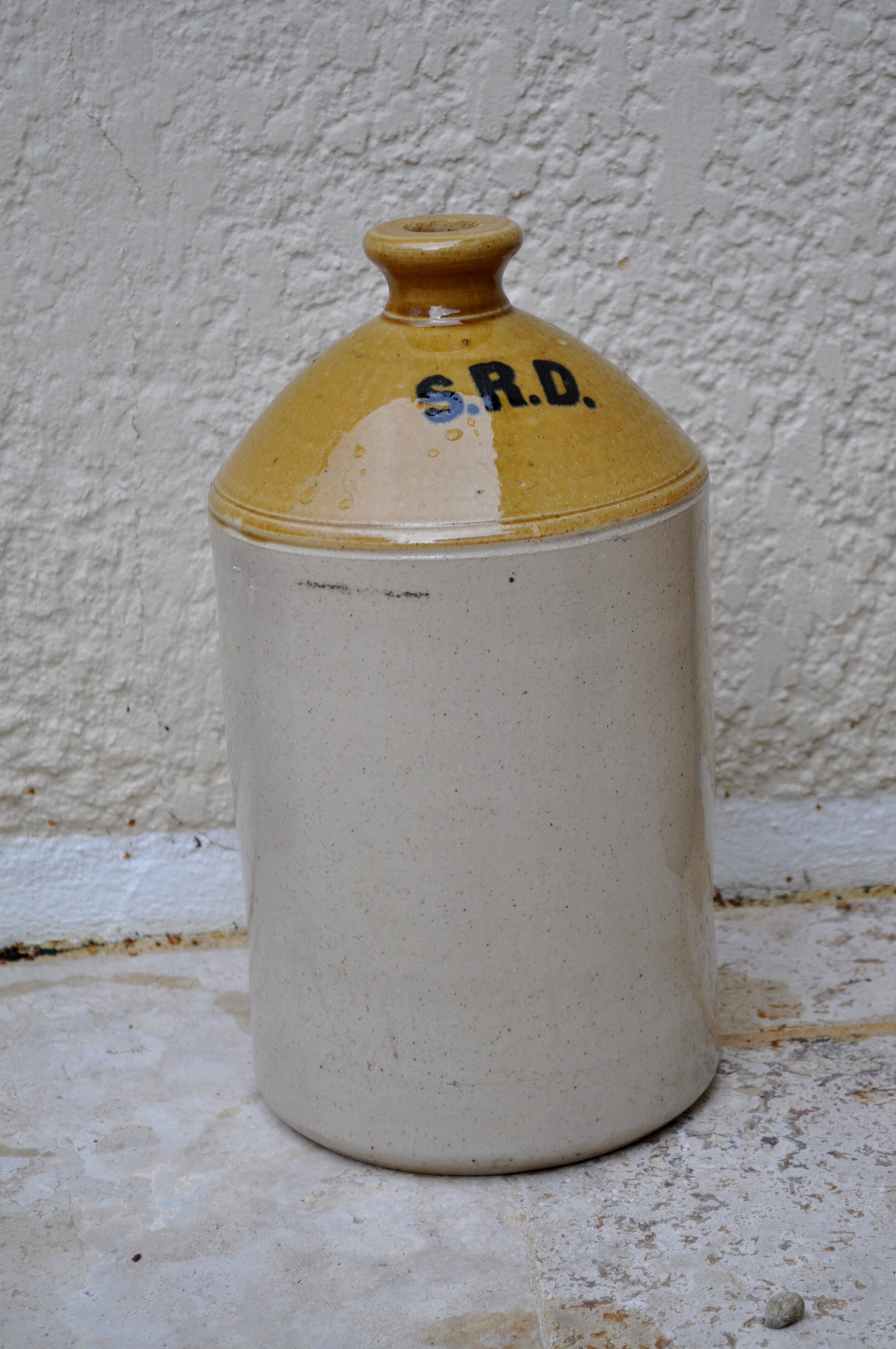 Bottle English jug sandstone S. R. D.