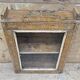 Ancienne vitrine murale tribale en teck birman