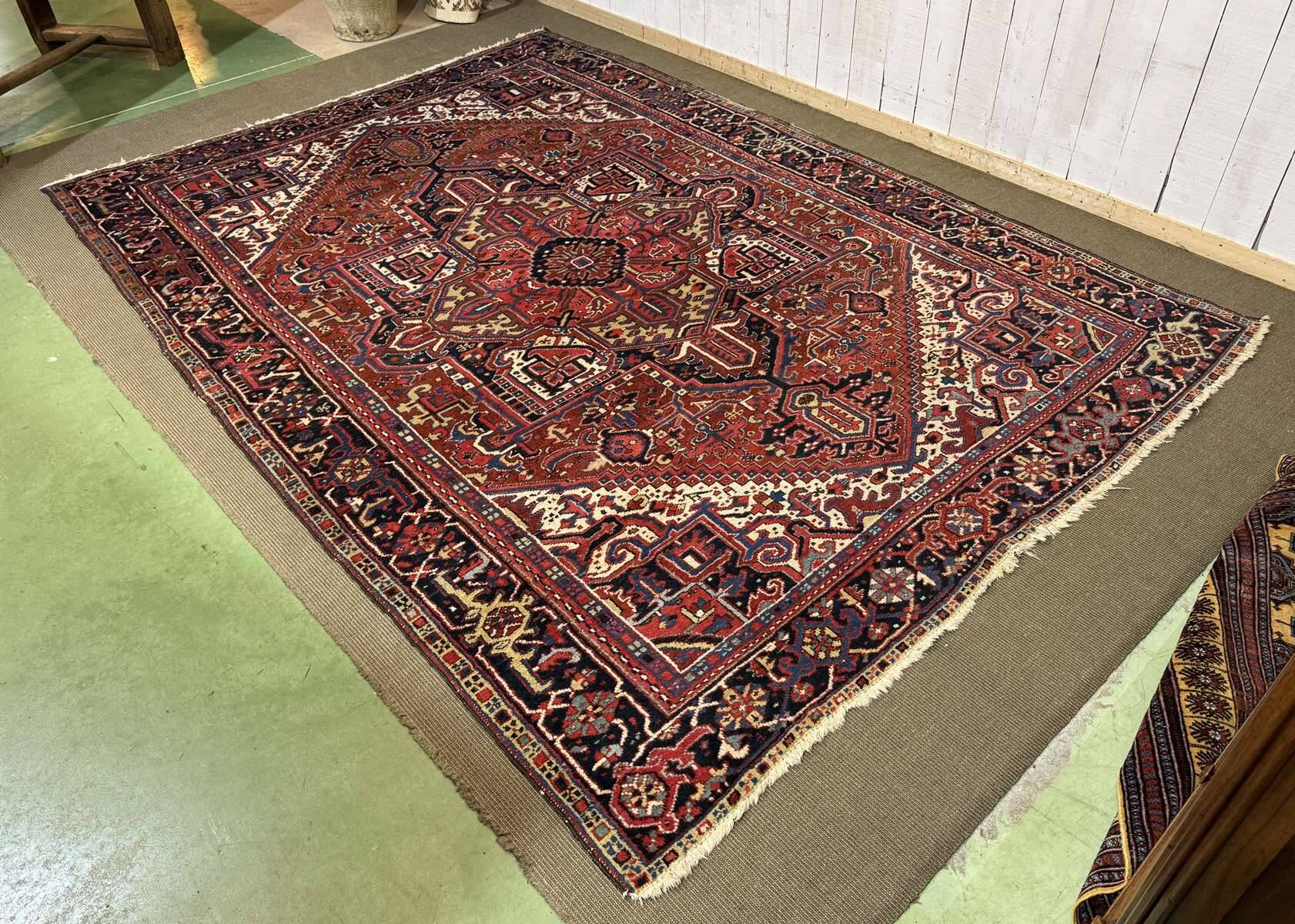 Handmade wool Iranian carpet - 3.35m x 2.32m