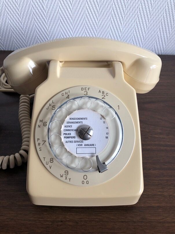 Téléphone PTT vintage Socotel S63 à cadran, 1982