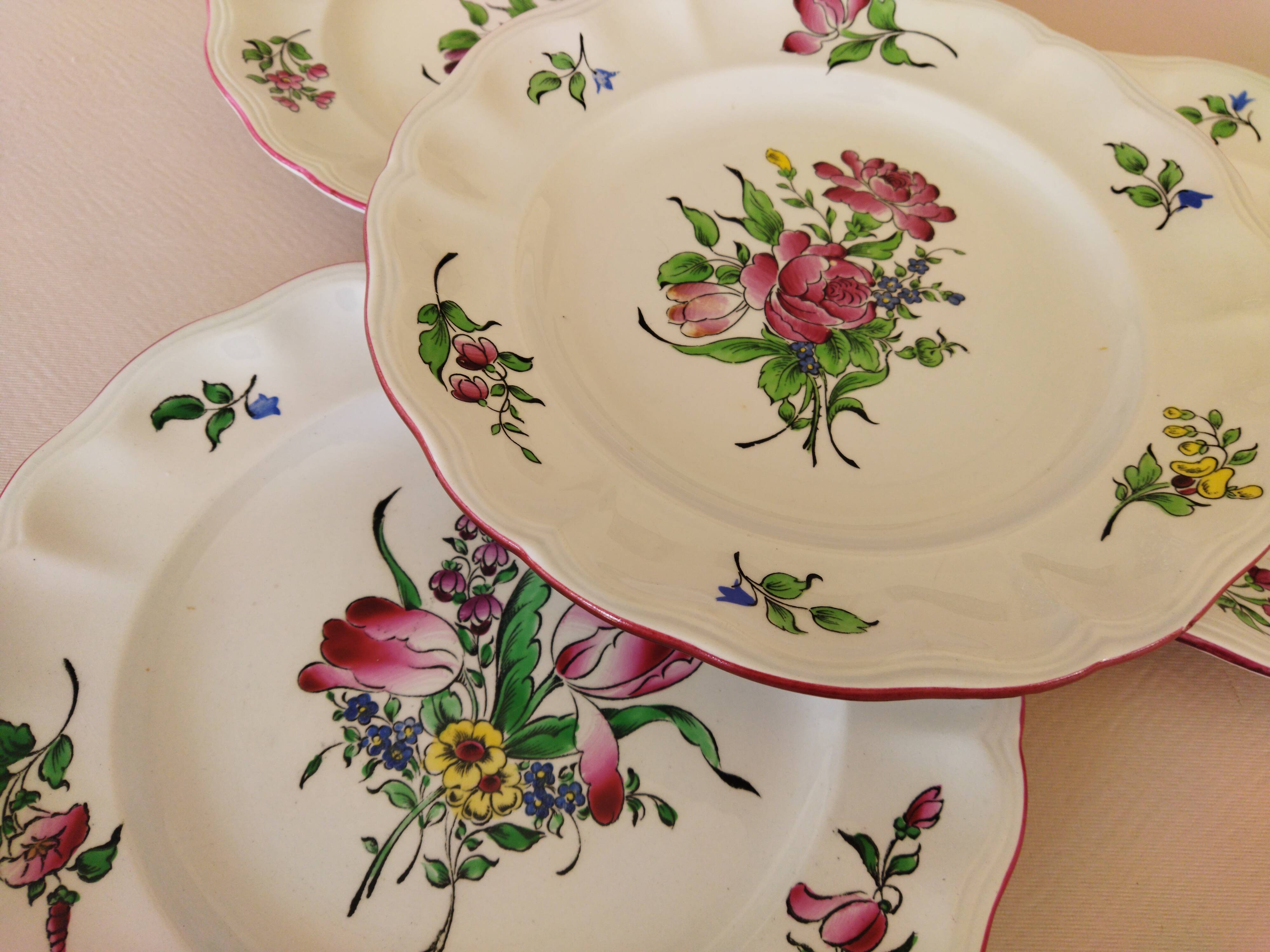 4 assiettes plates "Réverbère fin" KG Lunéville
