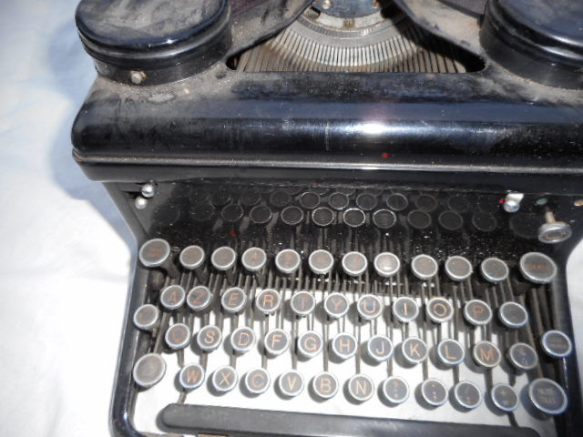 ROYAL Typewriter