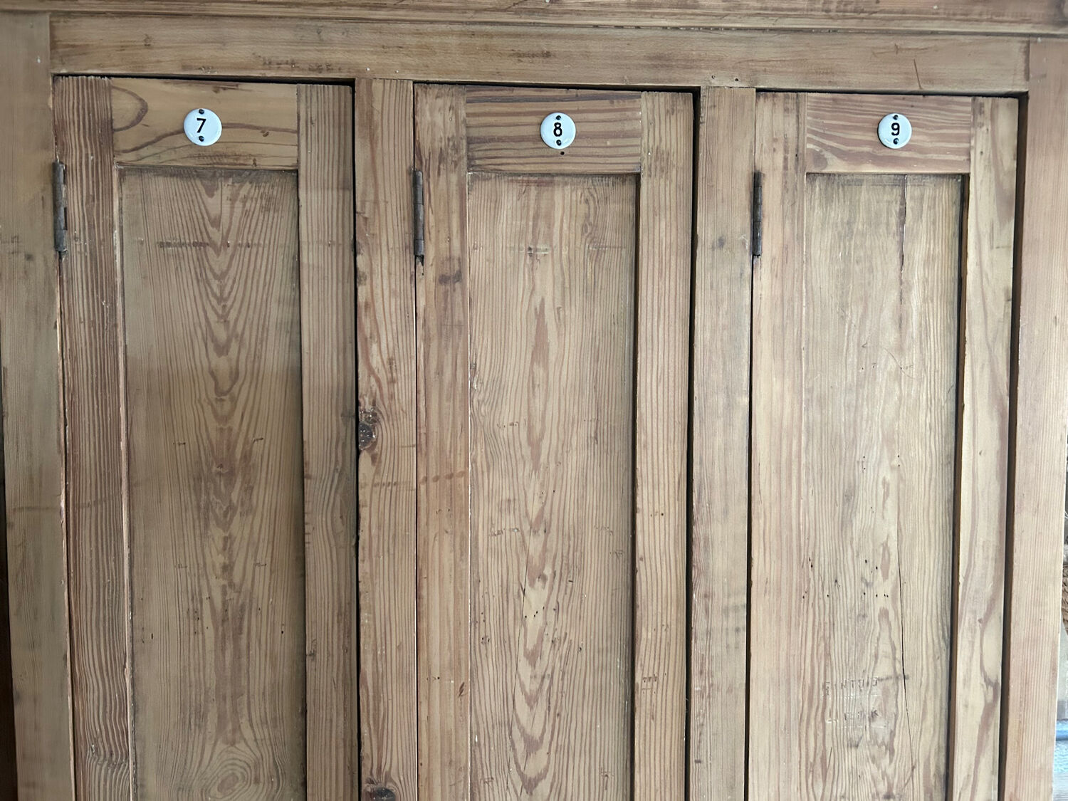 Antique wooden workshop locker with 3 doors
