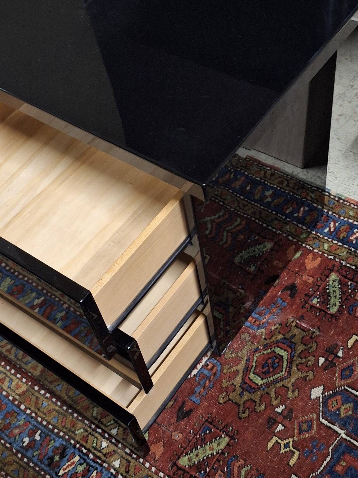 Commode en laque de David Lange Roche Bobois, signée, années 1970.