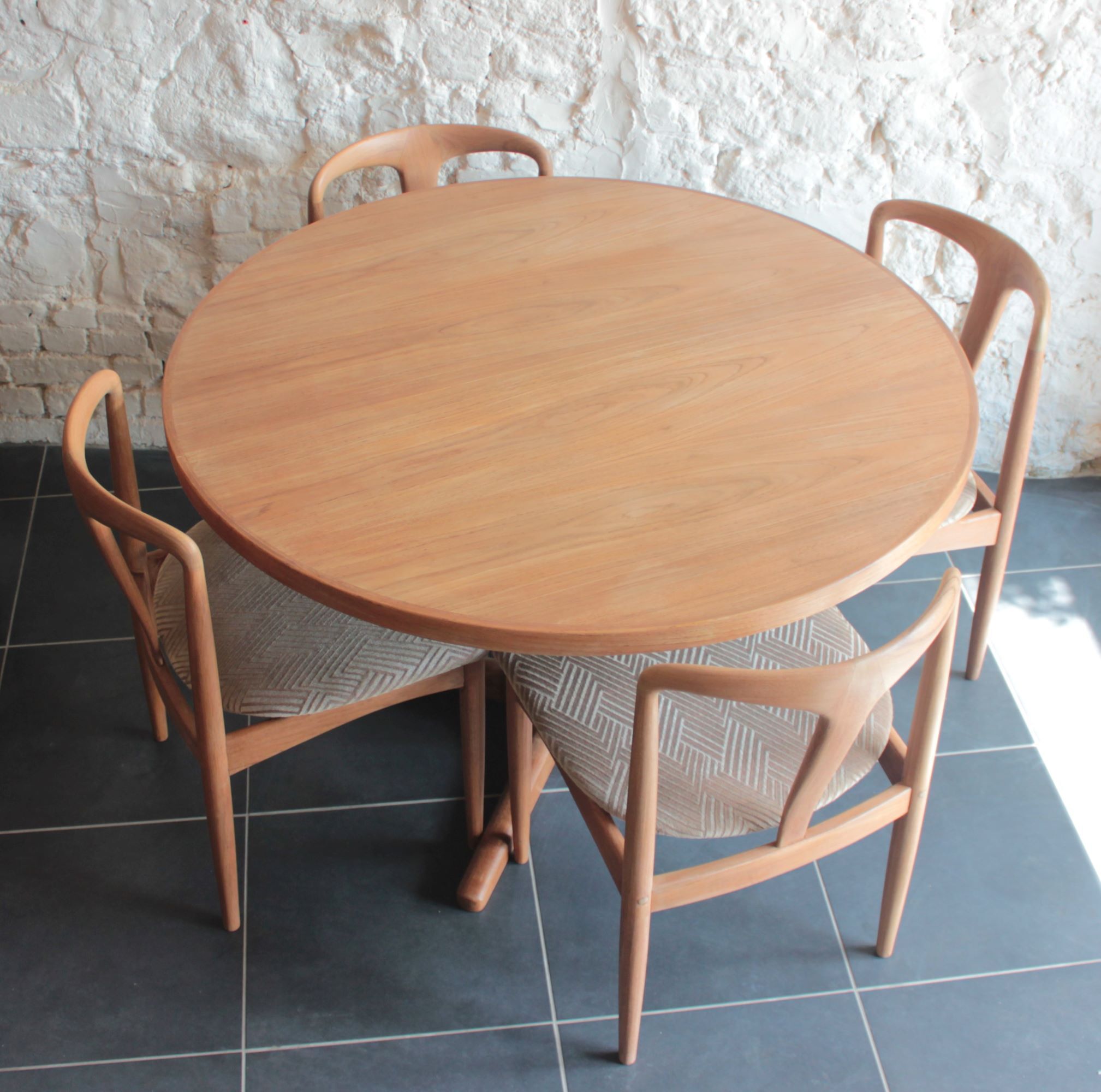 Dining room set Mobelfabrik table and chairs "Juliane" by Johannes Andersen, 1960s