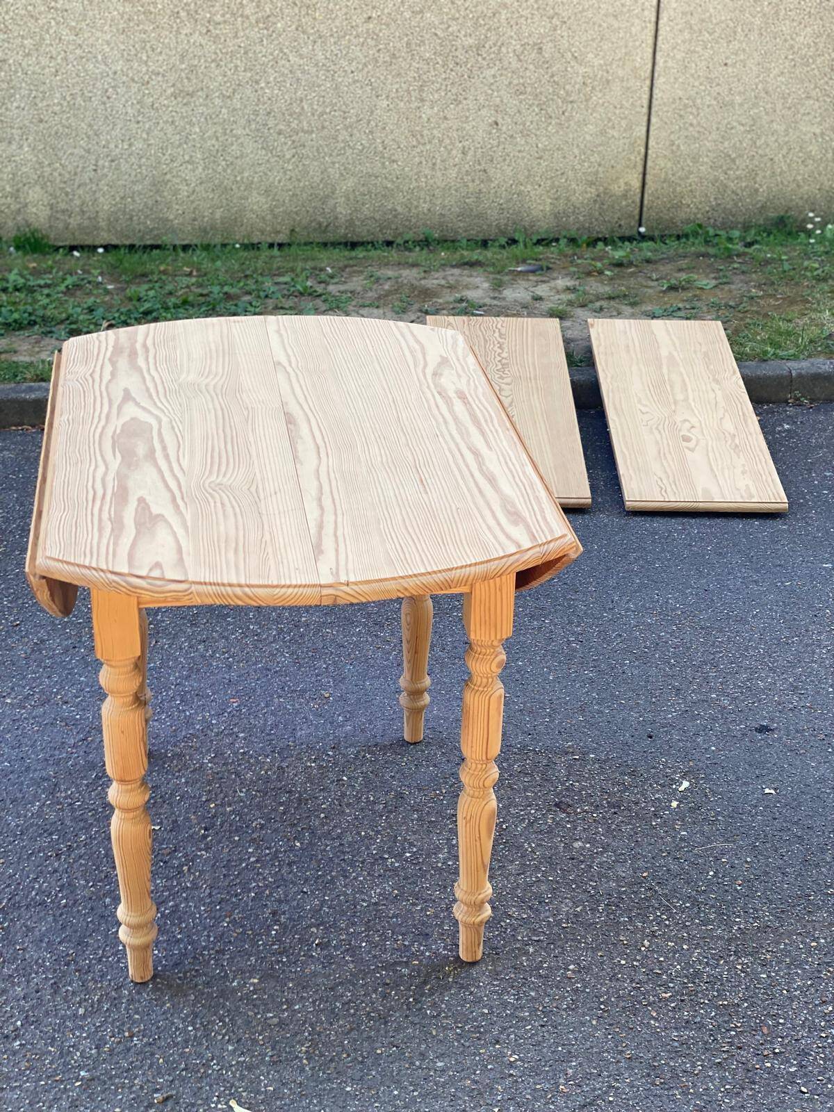 Louis Philippe extendable round dining table with shutters, renovated pine, 190cm