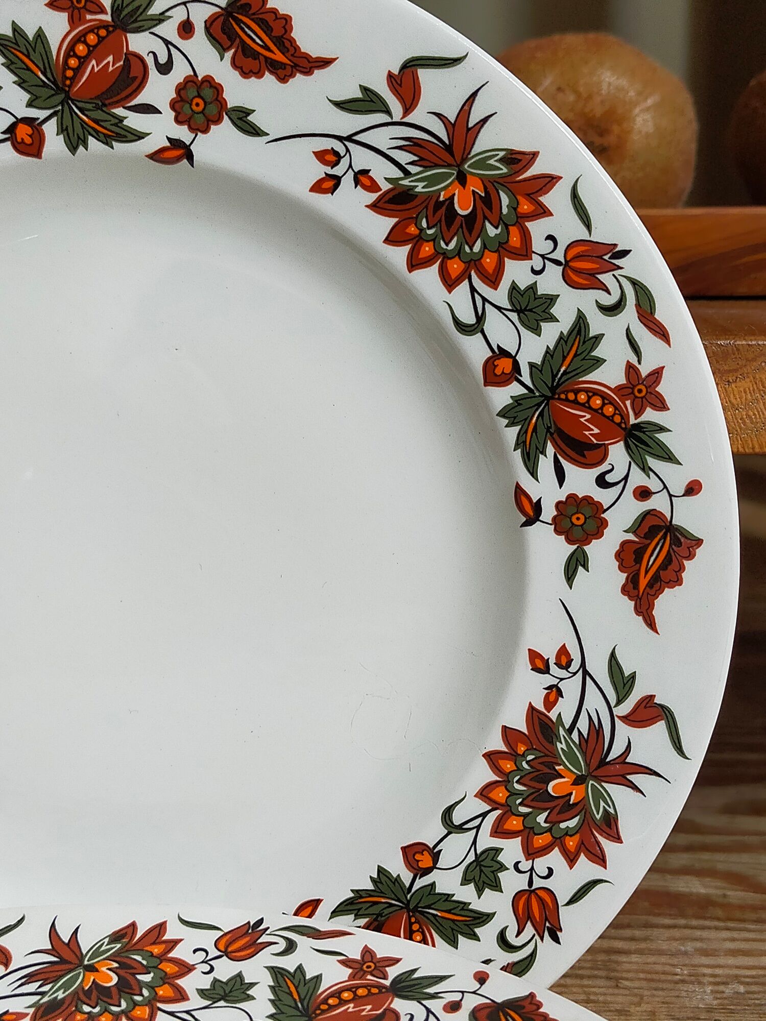 Six vintage English fine porcelain dessert plates