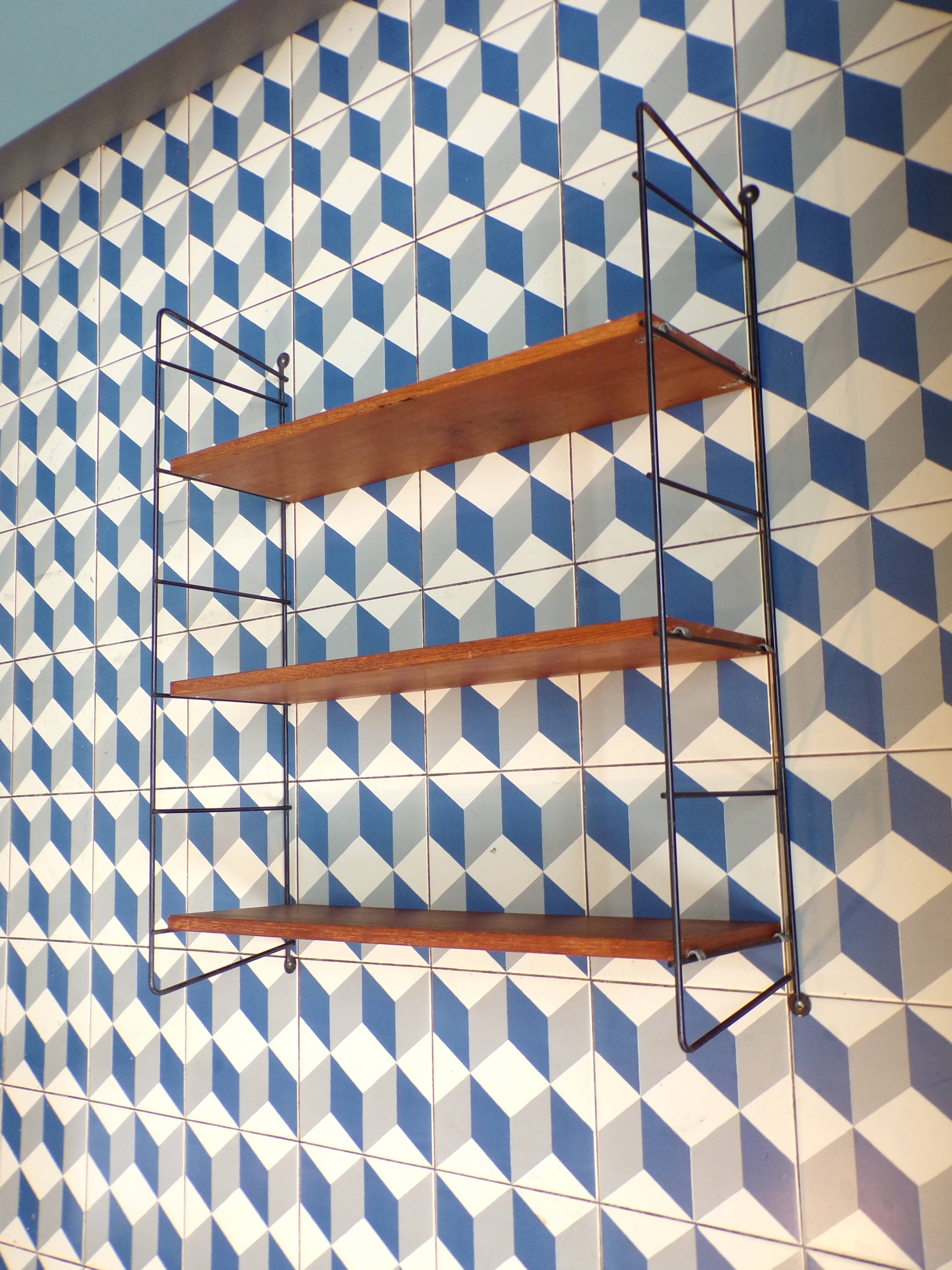 3-shelf modular shelf