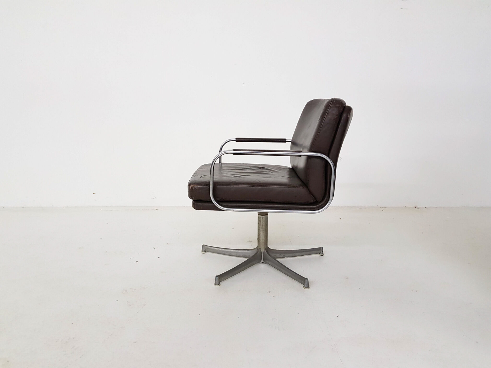 Walter Knoll leather swivel desk chair, Germany 1970's