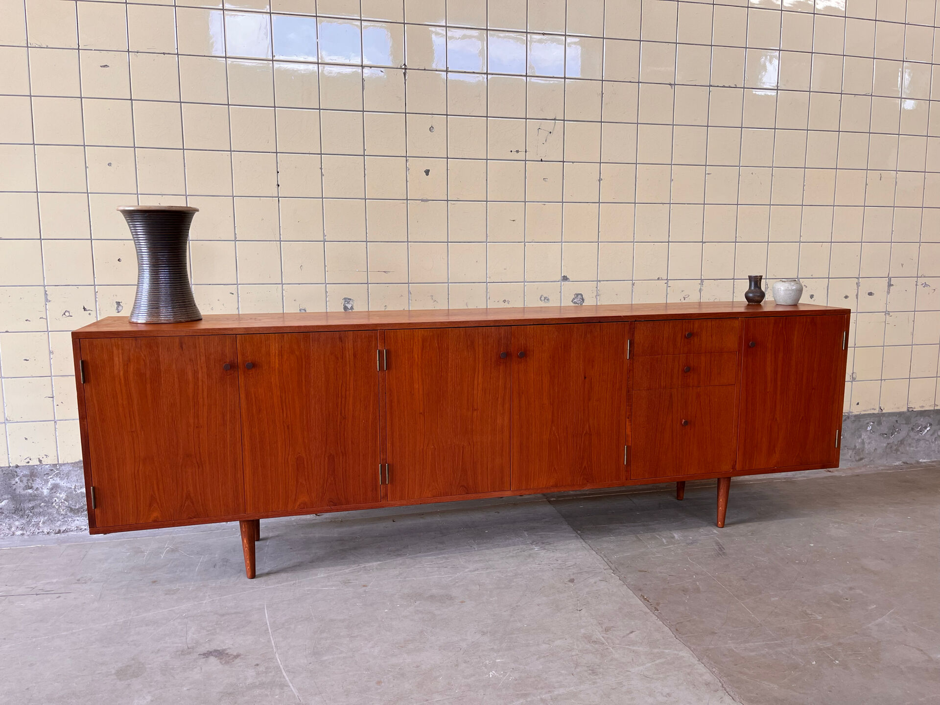 Buffet vintage en placage de teck
