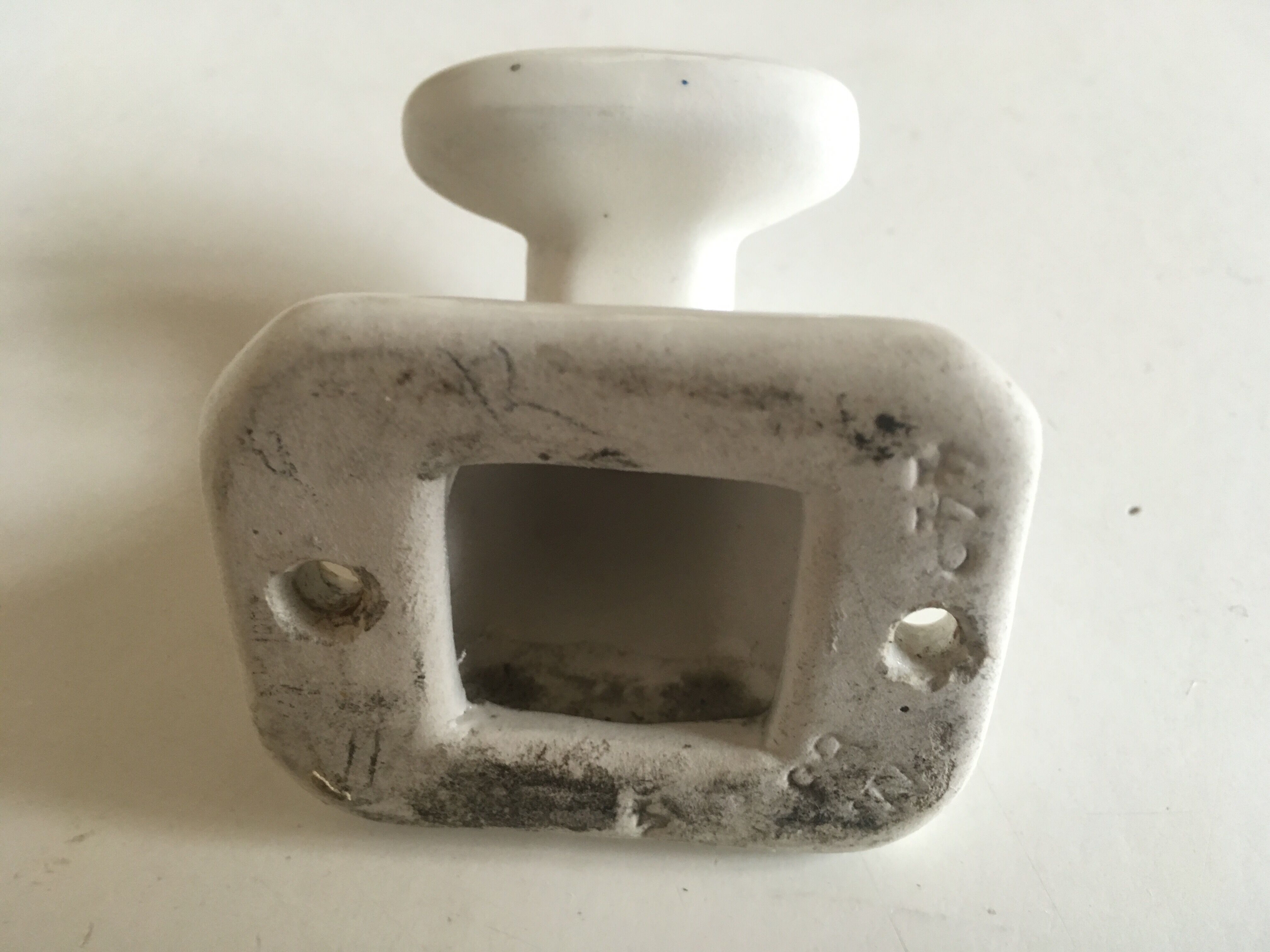 Peg art deco white ceramic