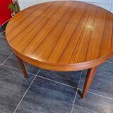 Table ronde extensible scandinave en teck, années 1960