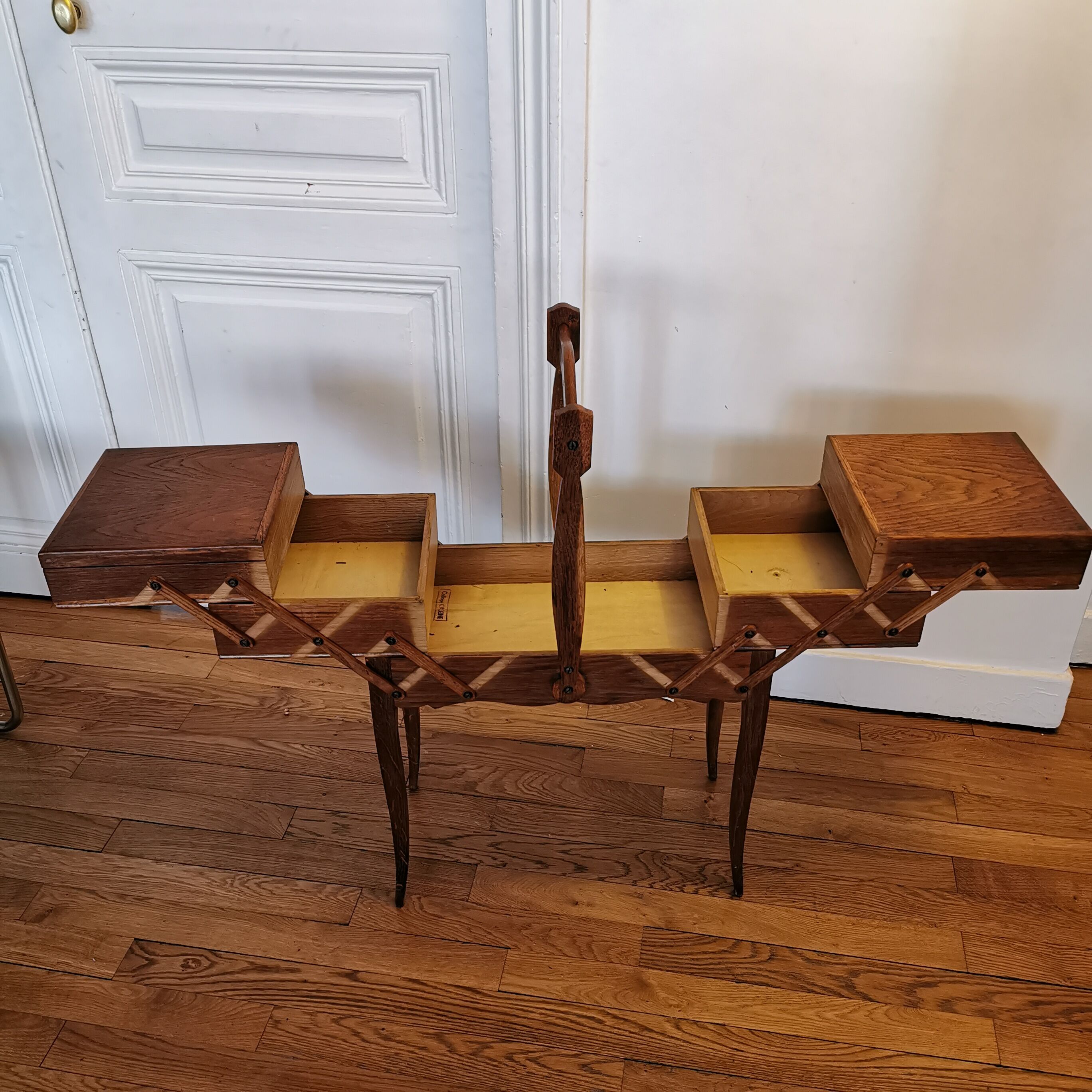 7 compartment sewing worker