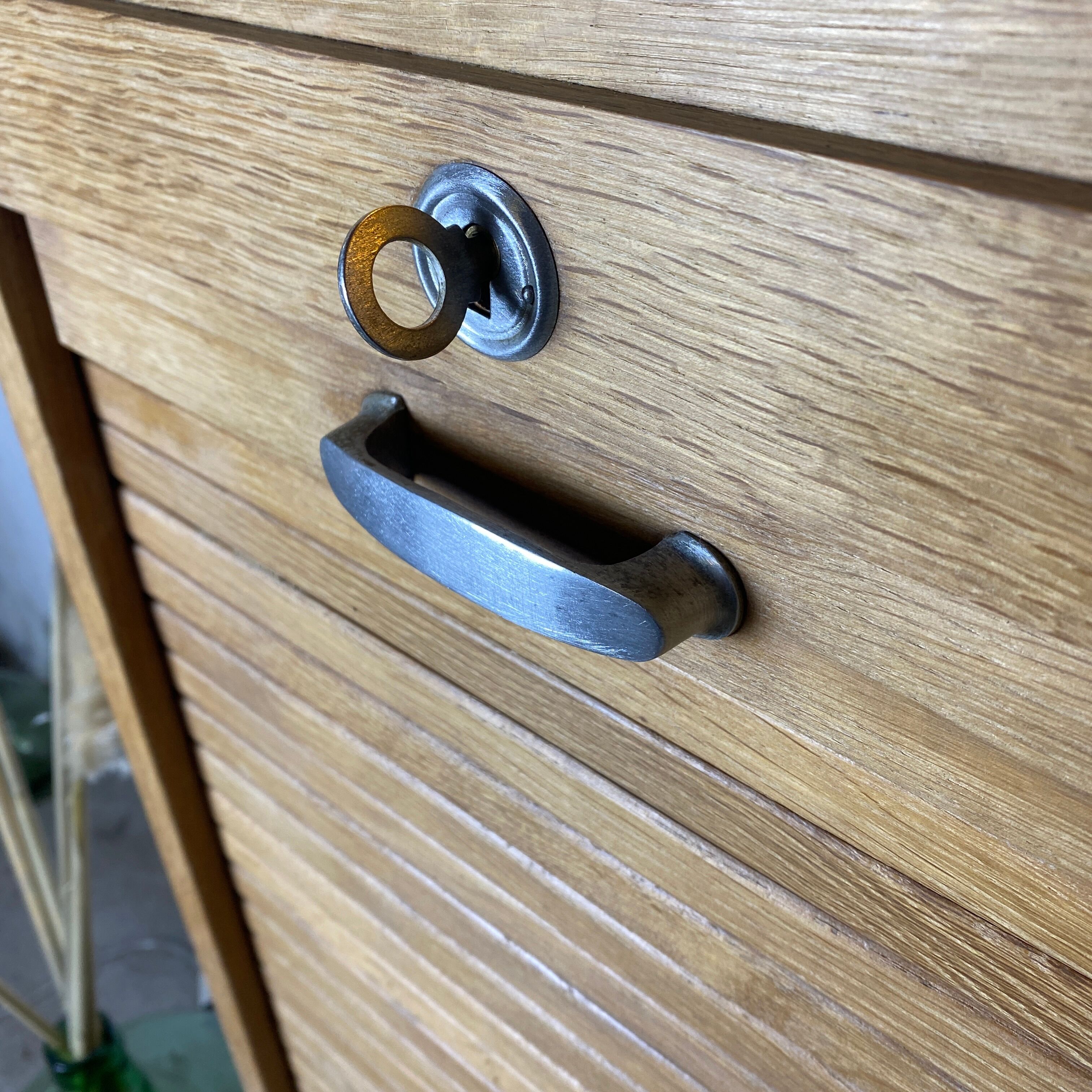 Curtain cabinet raw oak binder