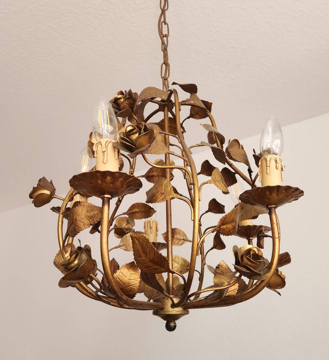 Hollywood Regency 4-light floral chandelier gilt with roses Italy 1960-1970