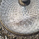 Plafonnier laiton mordoré ciselé et verre pointe diamant, années  40