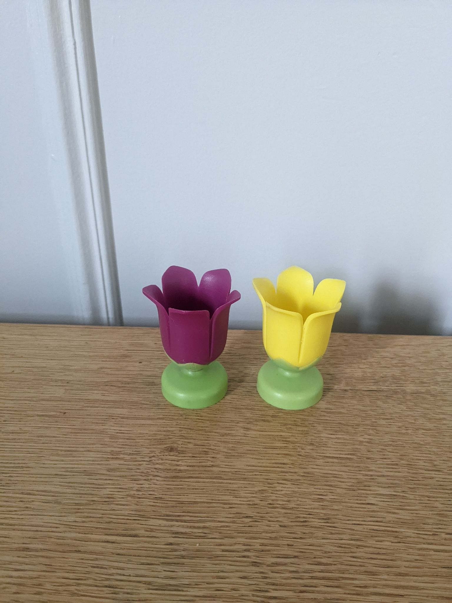 Lot de deux coquetiers tulipes