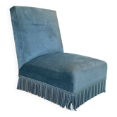 Fauteuil crapaud bas ancien en velours bleu