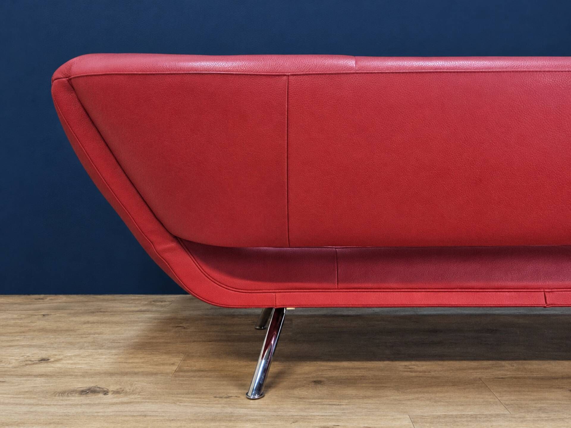 Vintage red leather Leolux Arabella design sofa used