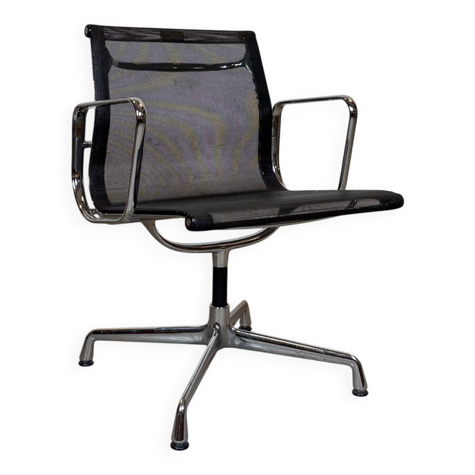 Vitra EA 108 Charles & Ray Eames, maille et aluminium – noir – chaise de tr