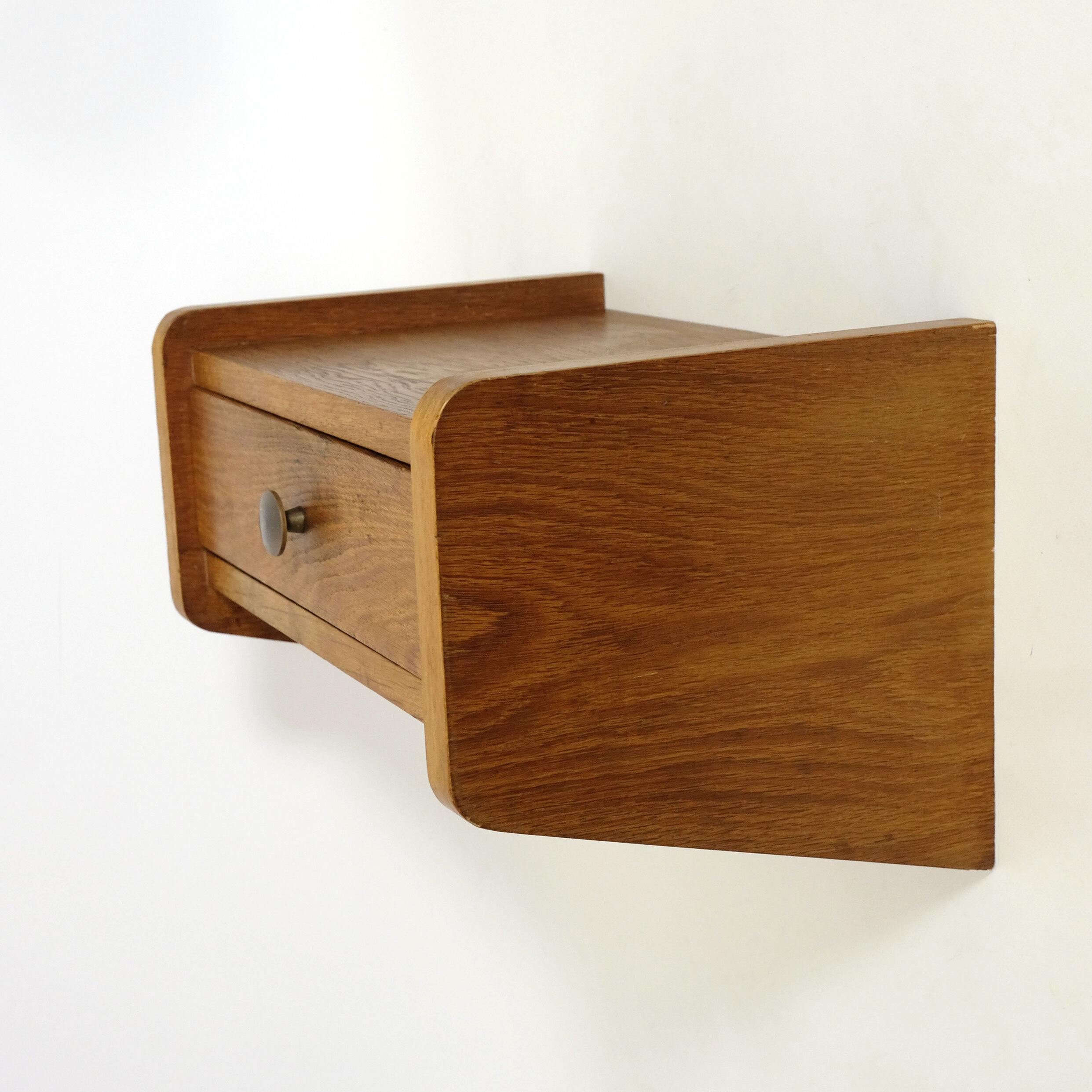 Small bedside to hang from a drawer of the 50s.