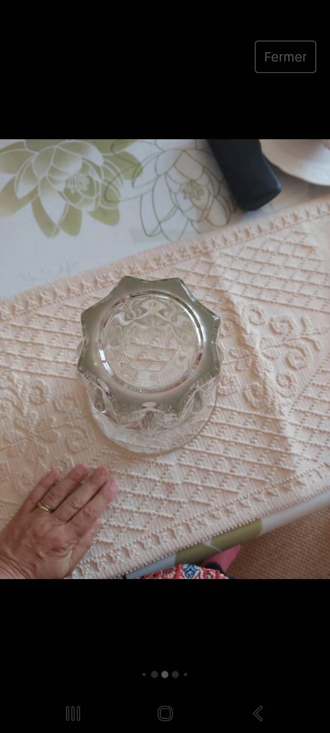 Glass vase