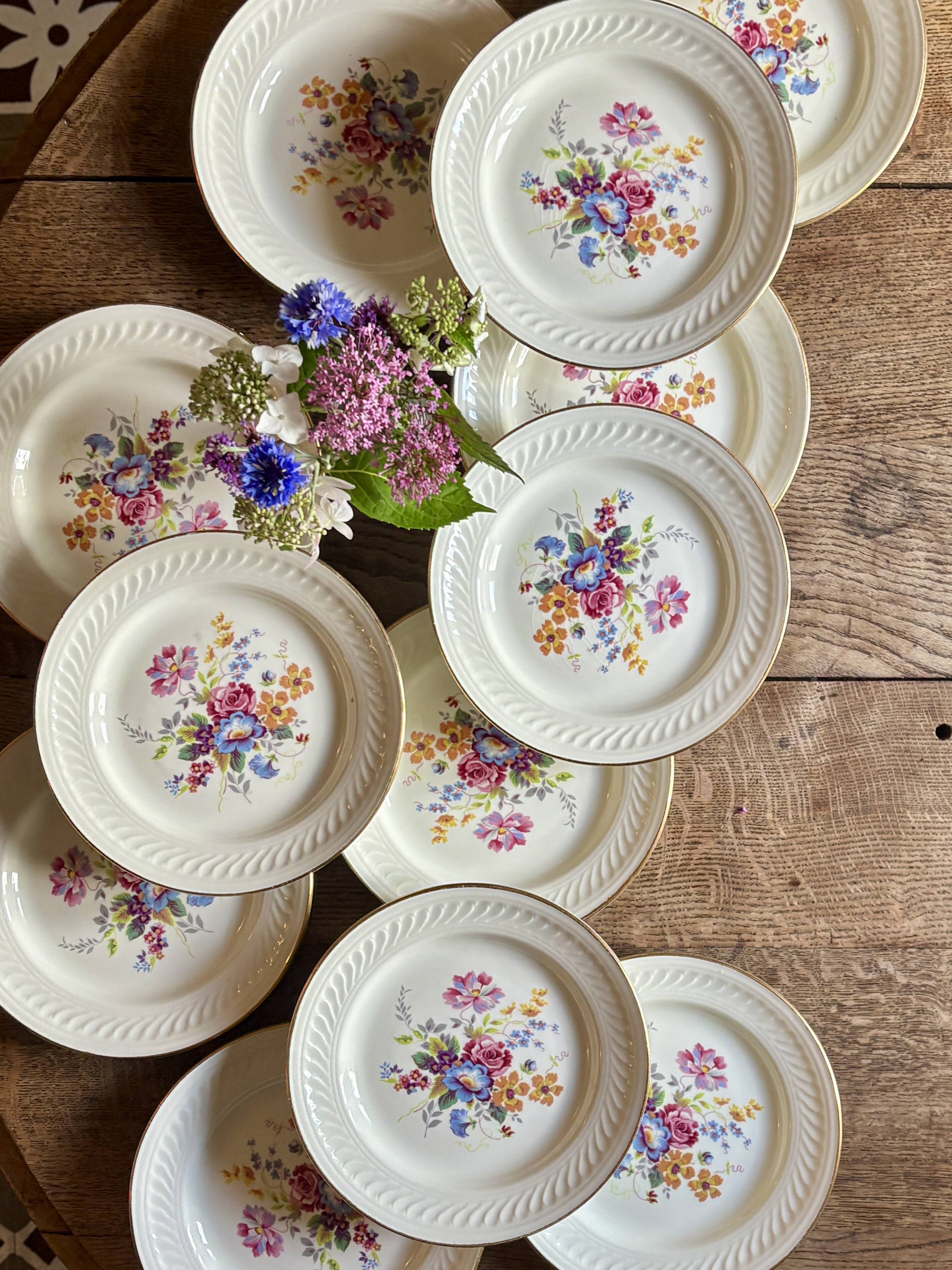 Set of 12 vintage flat plates - Fleurette by Gien