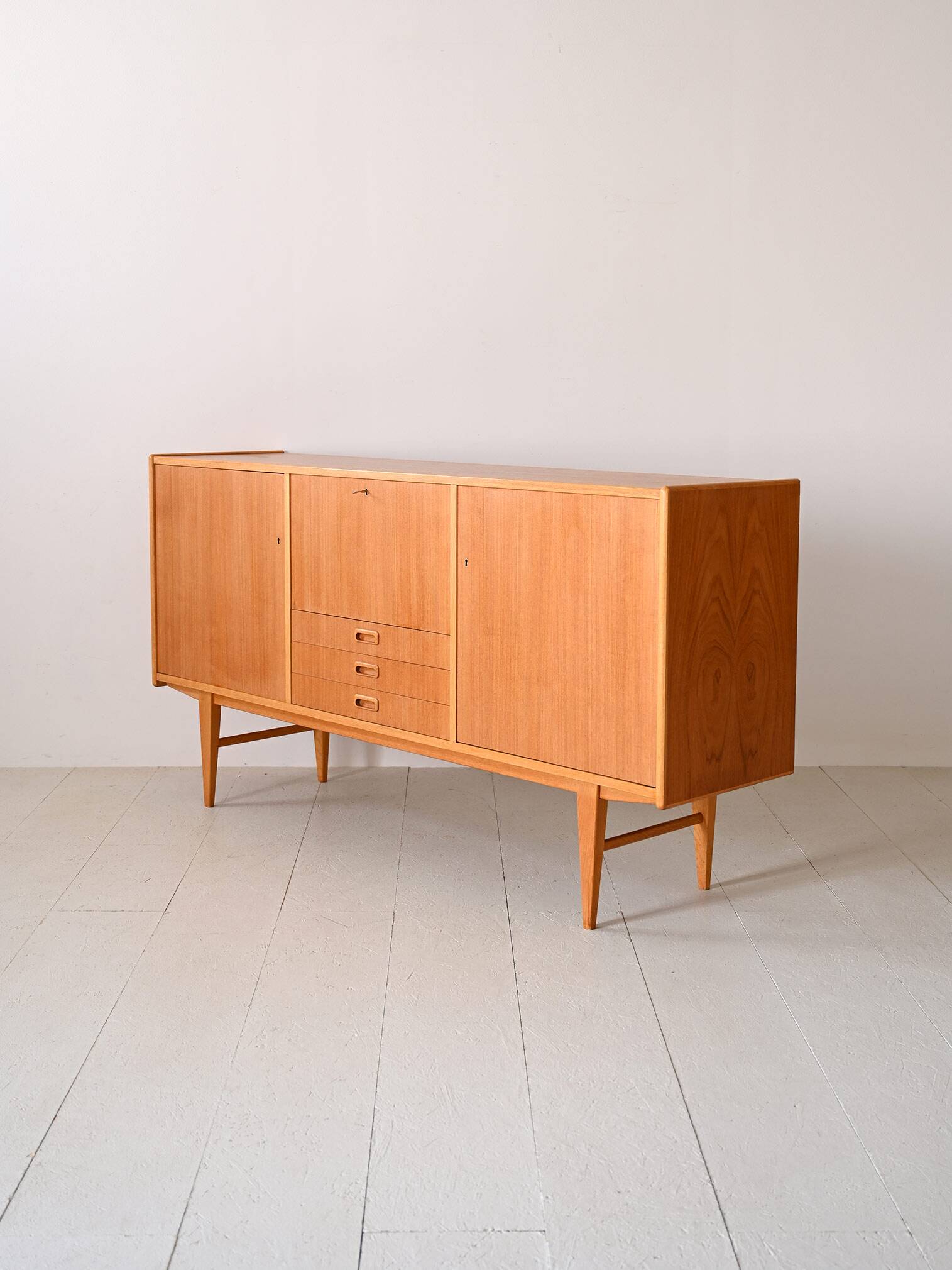Oak sideboard with drawers