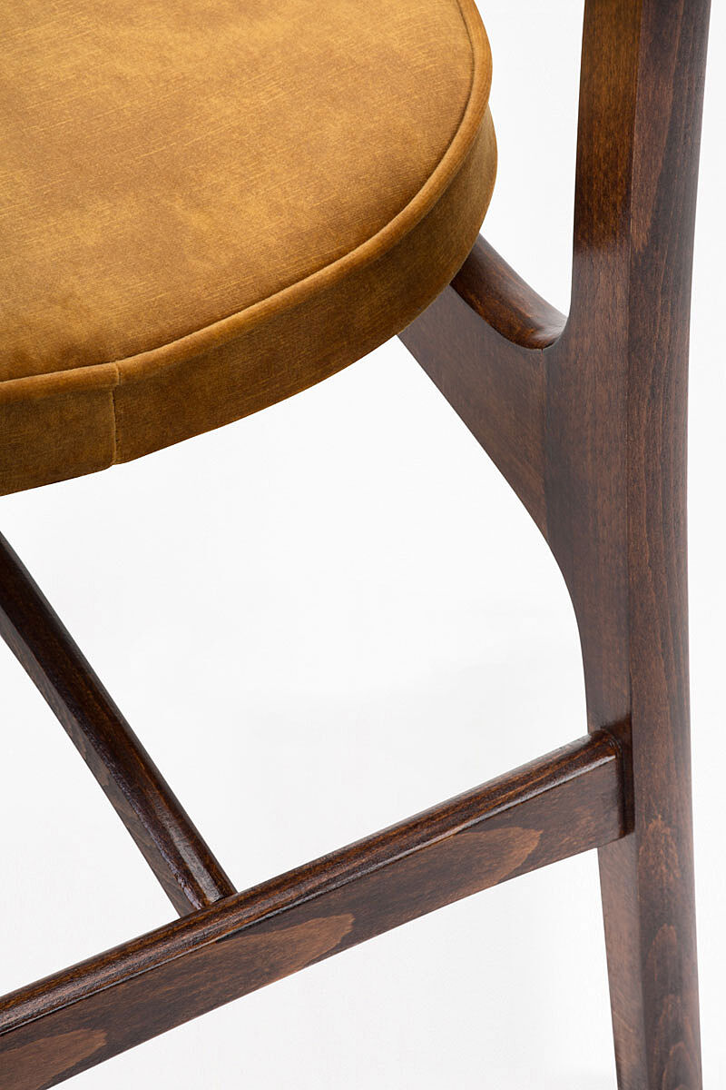 Set of 4 type 200-190 chairs by R. T. Hałas