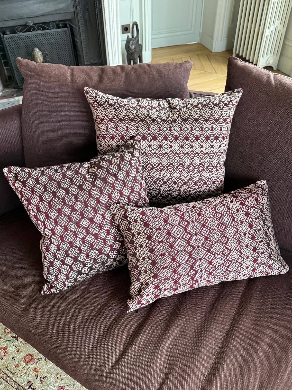 Burgundy and beige Kachin cushion cover (RIDA)