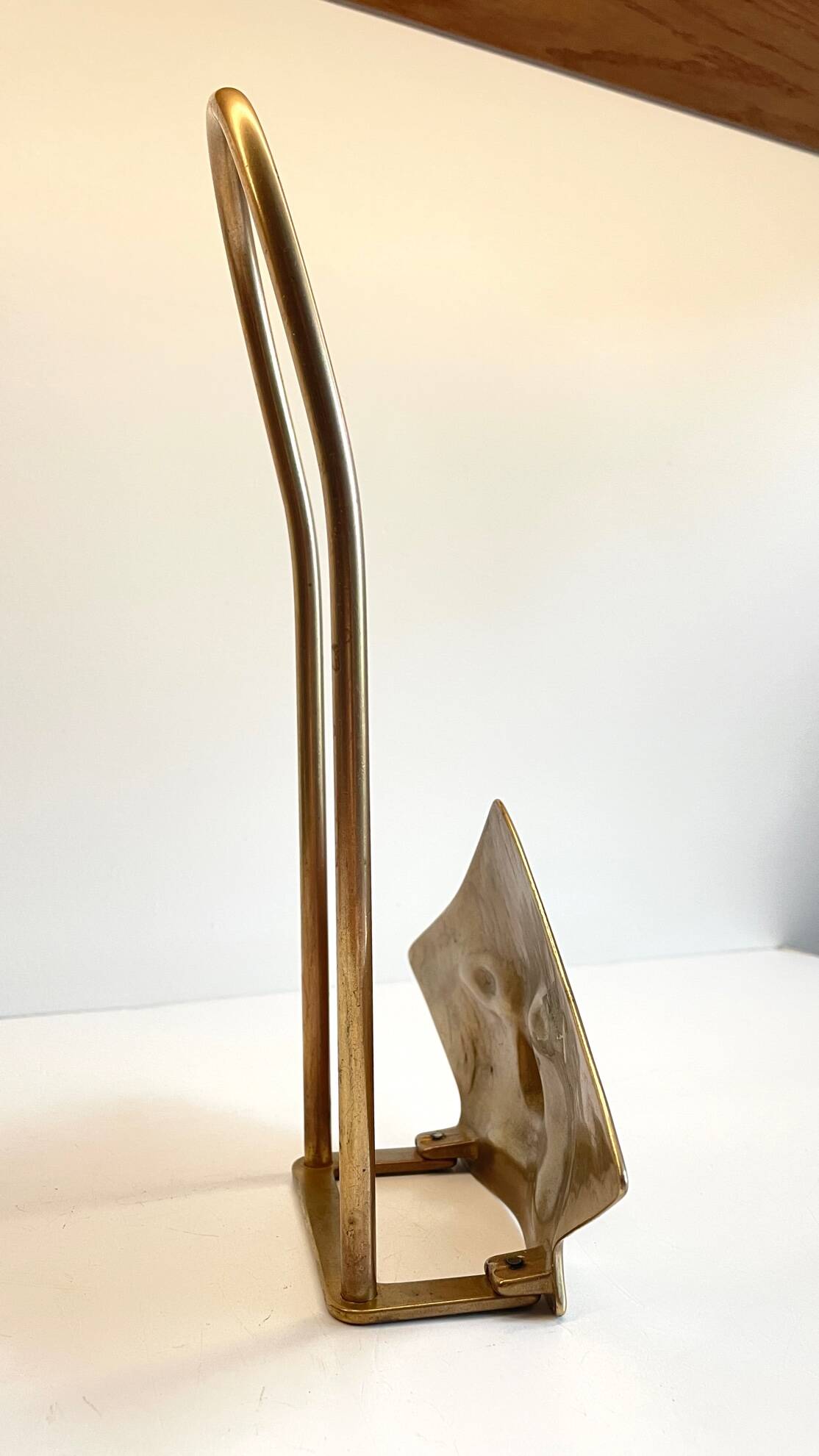Display star shape mail holder in vintage brass