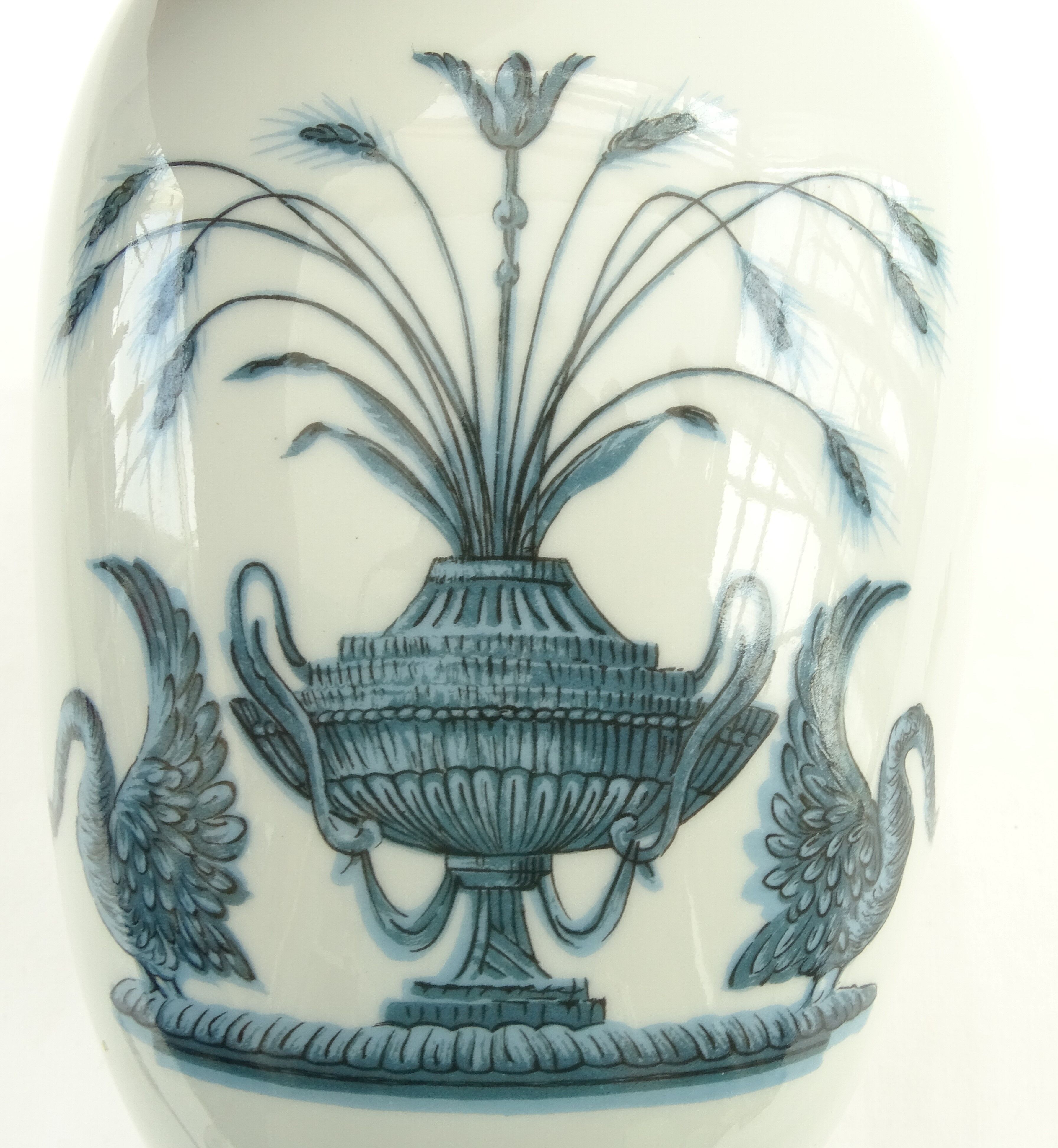 Hanging spoon pot in Paris porcelain
