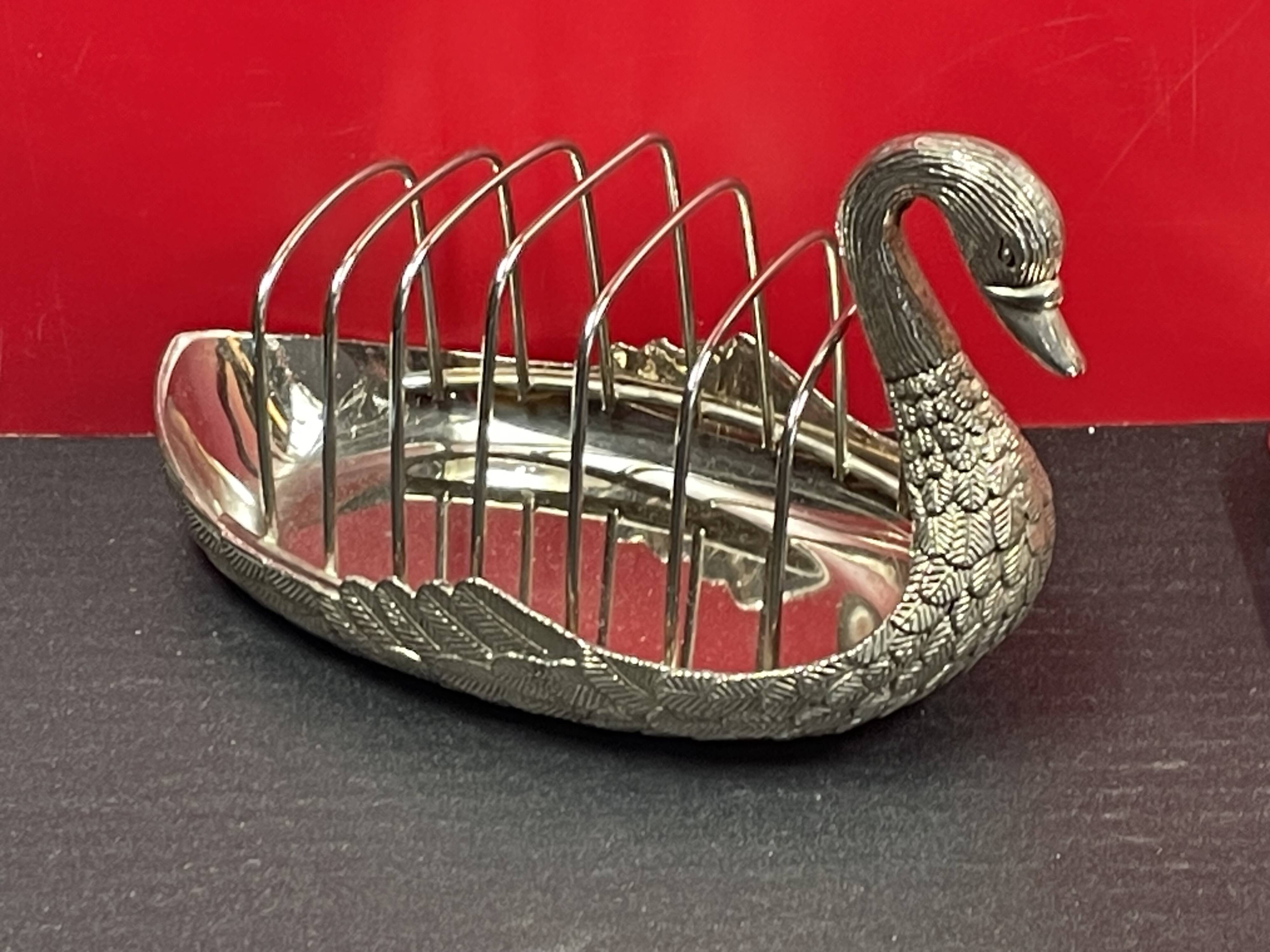 Silver metal toast holder, set of 2
